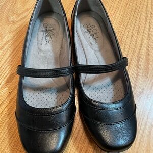 LifeStride Mary Jane Flats